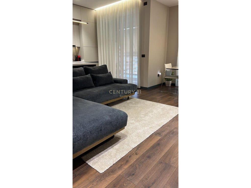 Apartament 2+1+2 + Post Parkimi – Kompleksi Marga, Bulevardi i Ri !! 3