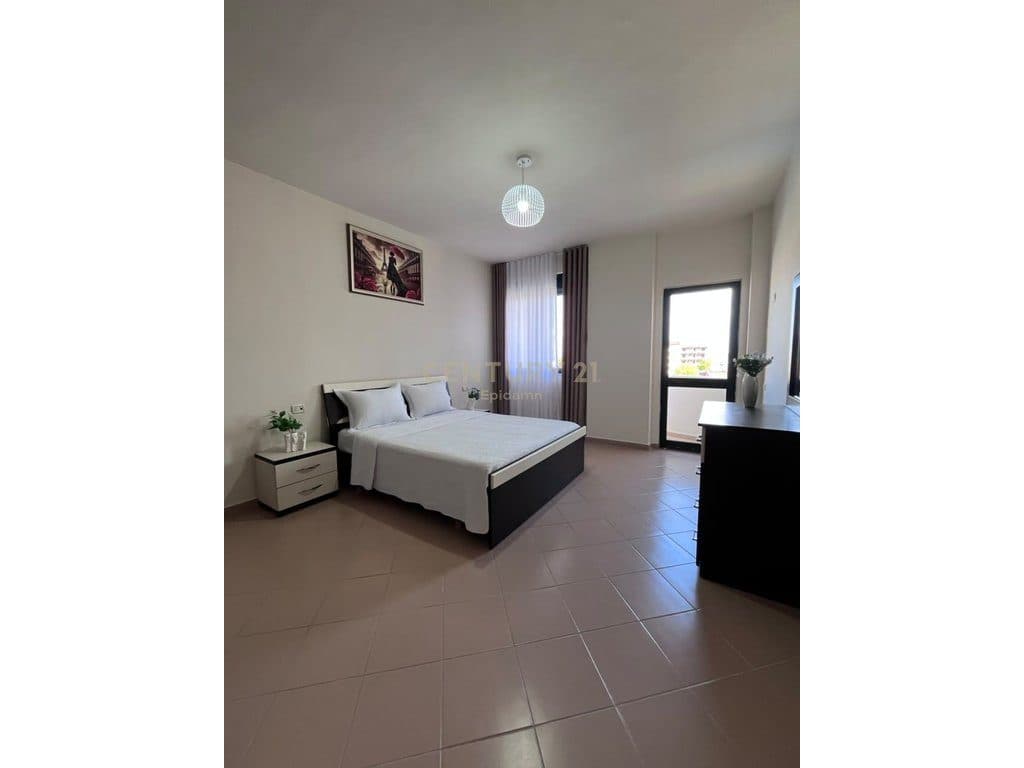 Shitet Apartament 2+1+2 në Plazh, Rrota e Kuqe 4