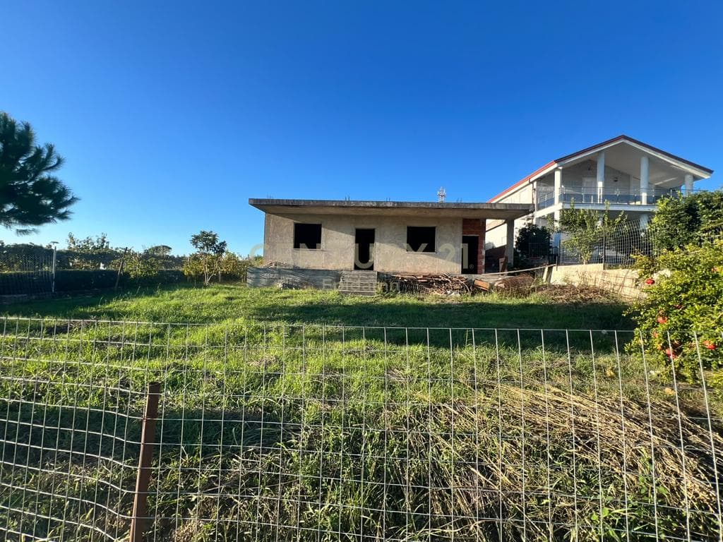 Ndërtesë dhe Truall për Shitje në Shënavlash – 85.000 €! 1