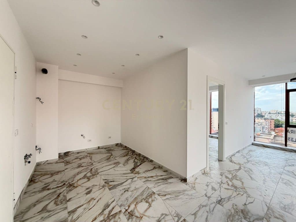 APARTAMENT 1+1 PËR QIRA TEK RRUGA E KAVAJËS 950€/muaj 4