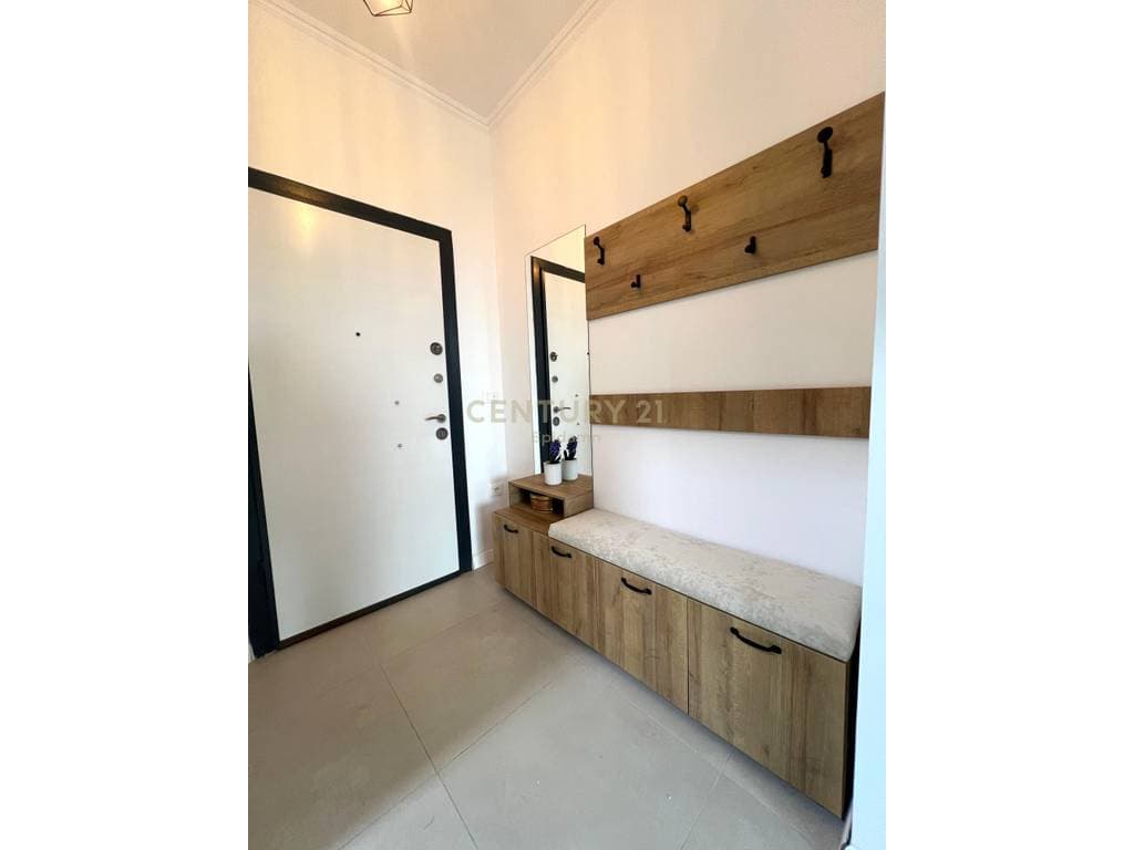 SHITET APARTAMENT 2+1+2+POST PARKIMI NE VIJE TE PARE ME DETIN NE GOLEM!! 4