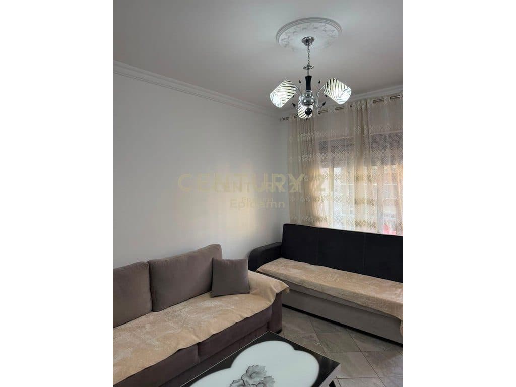 Apartament 1+1 me Qira në Vijën e Parë me Detin ne Plazh, Durres ! 2