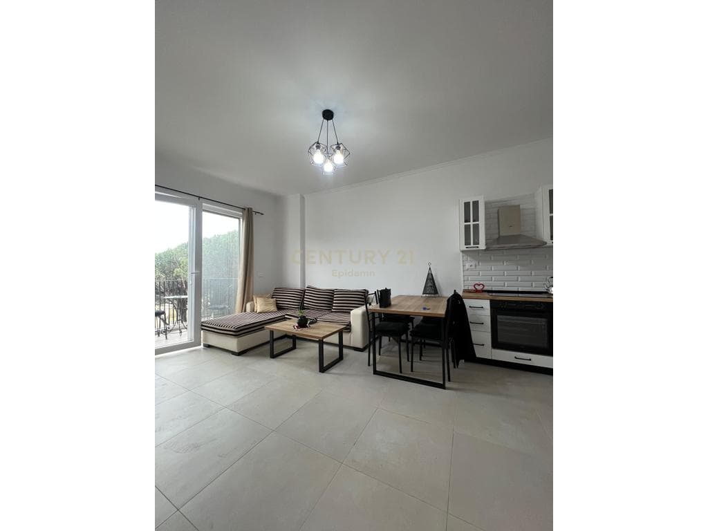 SHITET APARTAMENT 2+1+2+POST PARKIMI NE VIJE TE PARE ME DETIN NE GOLEM!! 2