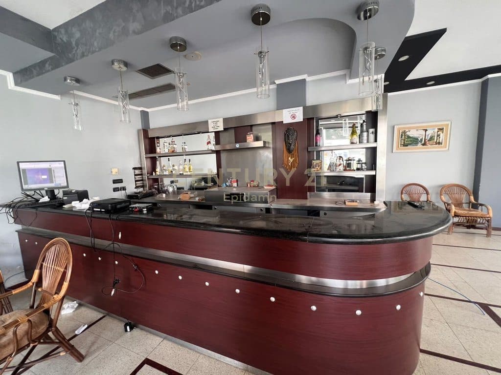 JEPET ME QIRA BAR-KAFE NË PLAZH ILIRIA, DURRËS 2