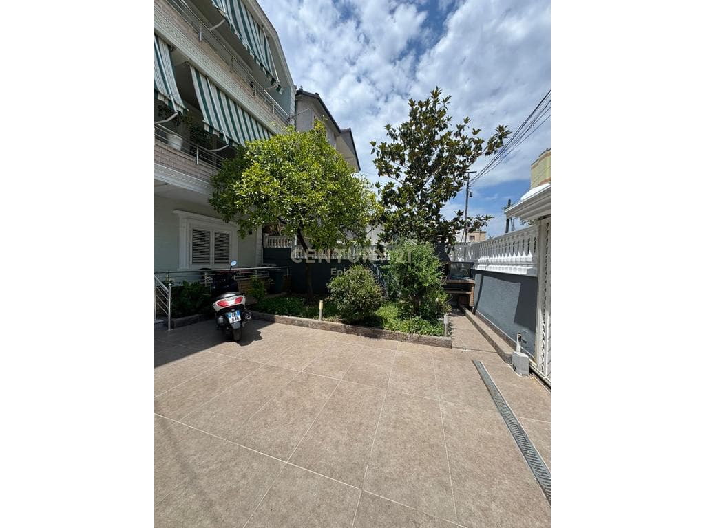 Apartament 2+1 me Qera tek Bulevardi i ri ! 4