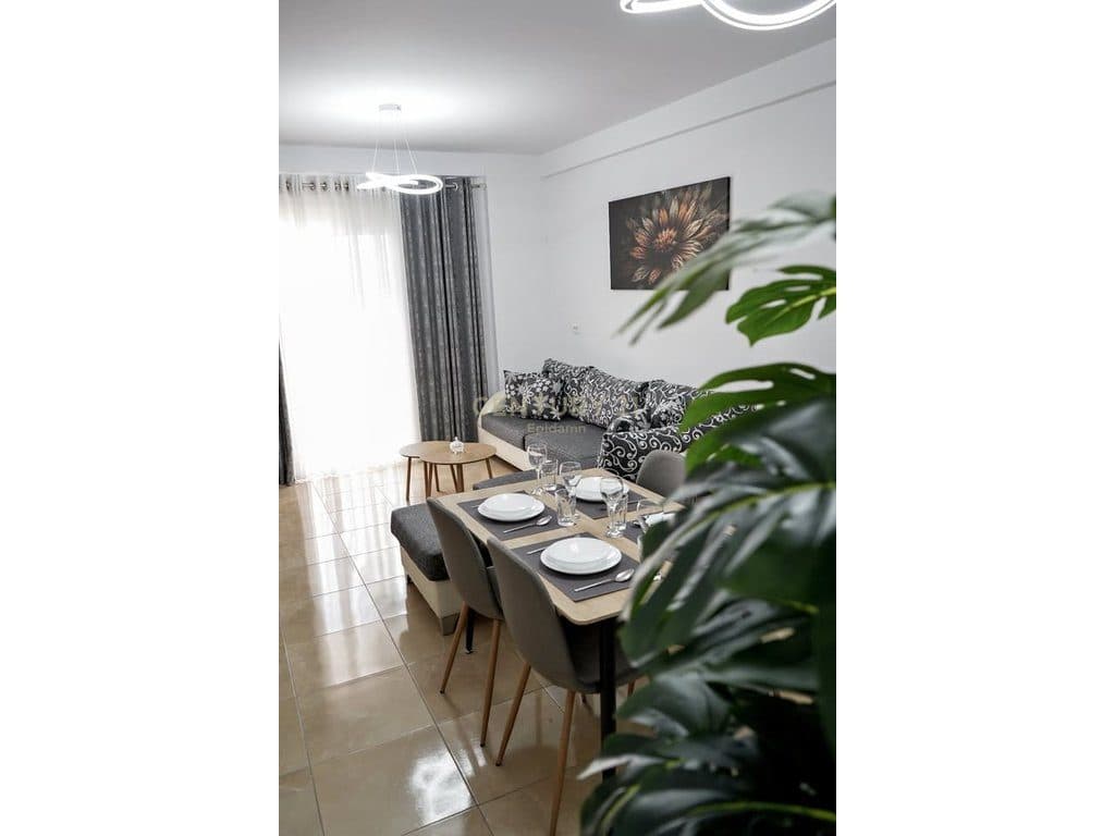 Apartament me Qera 1+1 ne Plazh Iliria!