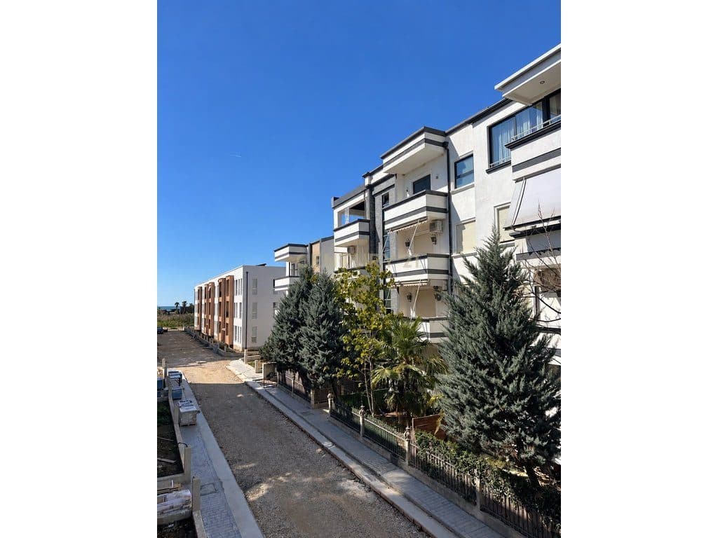 Apartament 1+1 per shitje tek Gjiri Lalzit !