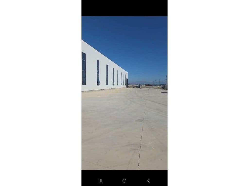 🏭 KAPANON INDUSTRIAL ME QIRA – SEKTORI RINIA, DURRËS 3500€ 3
