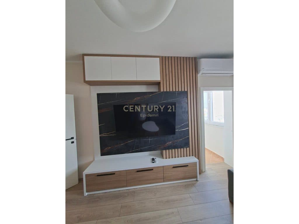 Apartament 1+1 me qera tek Poliklinika 3