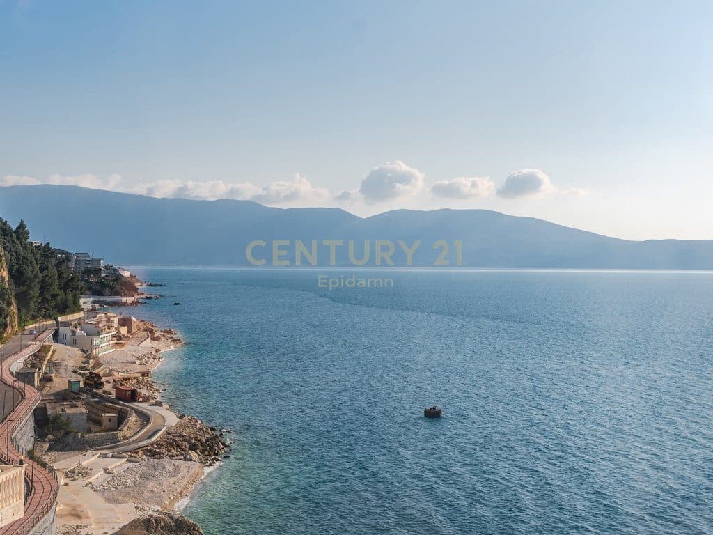 Shitet Studio me Pamje nga Deti | Uji i Ftohtë, Vlorë !