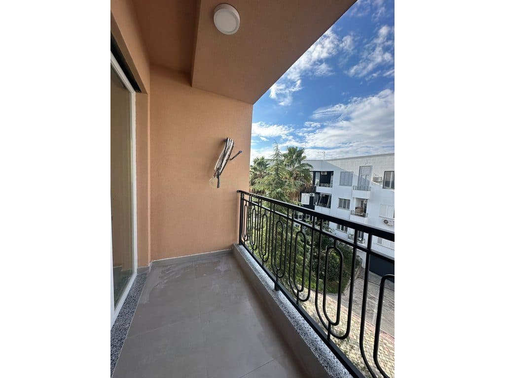 Apartament 2+1 per shitje tek Gjiri Lalzit ! 4