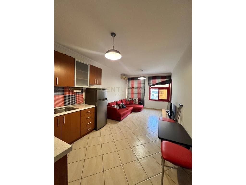 Jepet Apartament 1+1 per Qera , prane Tatimeve, Durres! 3
