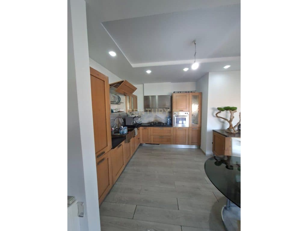 Jepet me qira apartament 4+1 pranë Urës së Dajlanit – Rruga Adria 2