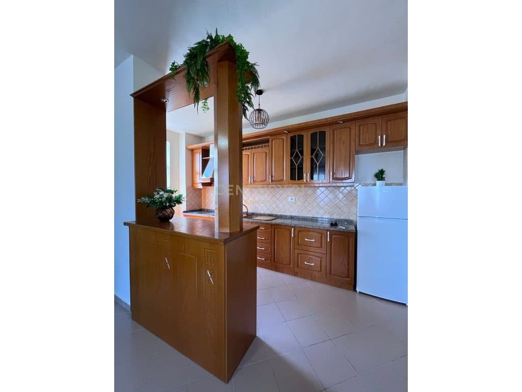 Shitet Apartament 2+1+2 në Plazh, Rrota e Kuqe 3