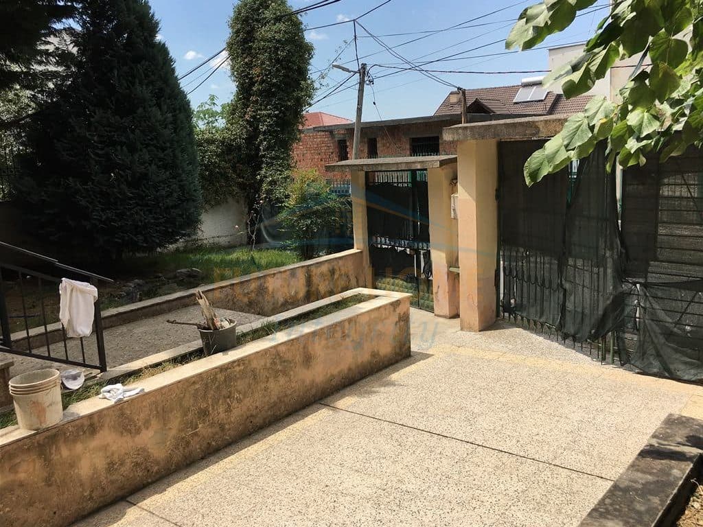 Qera, Vilë 3-Katëshe, Kodra e Priftit, Tiranë. 2