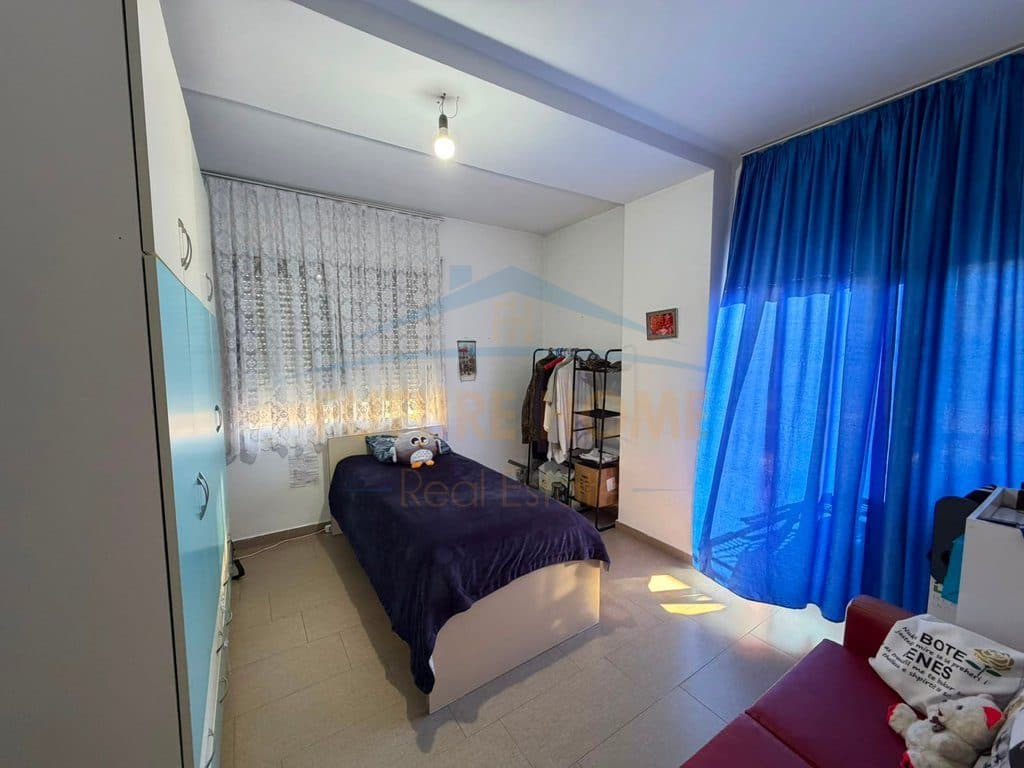 Shitet, Apartament 2+1+2, Unaza e Re, Tiranë 3