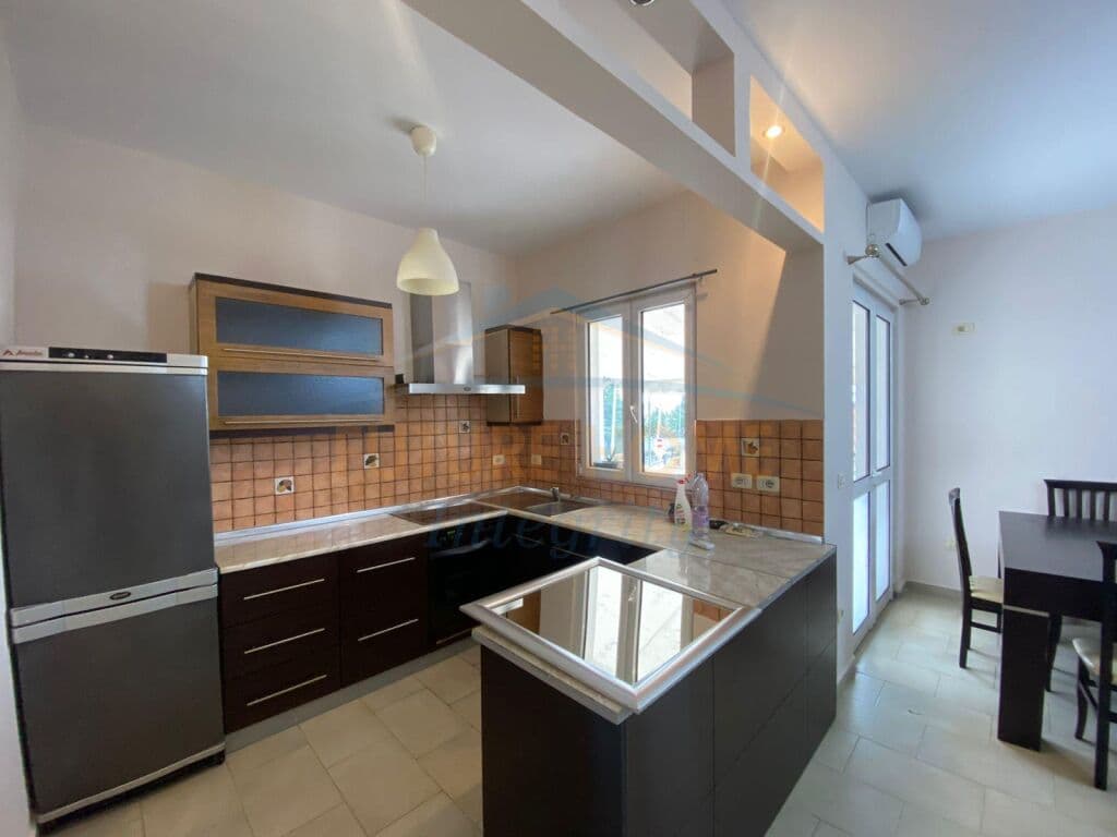 Qera, Apartament 2+1+Post parkimi, Ish Tregu Elektrik, Tiranë. 50,000 Lekë 2