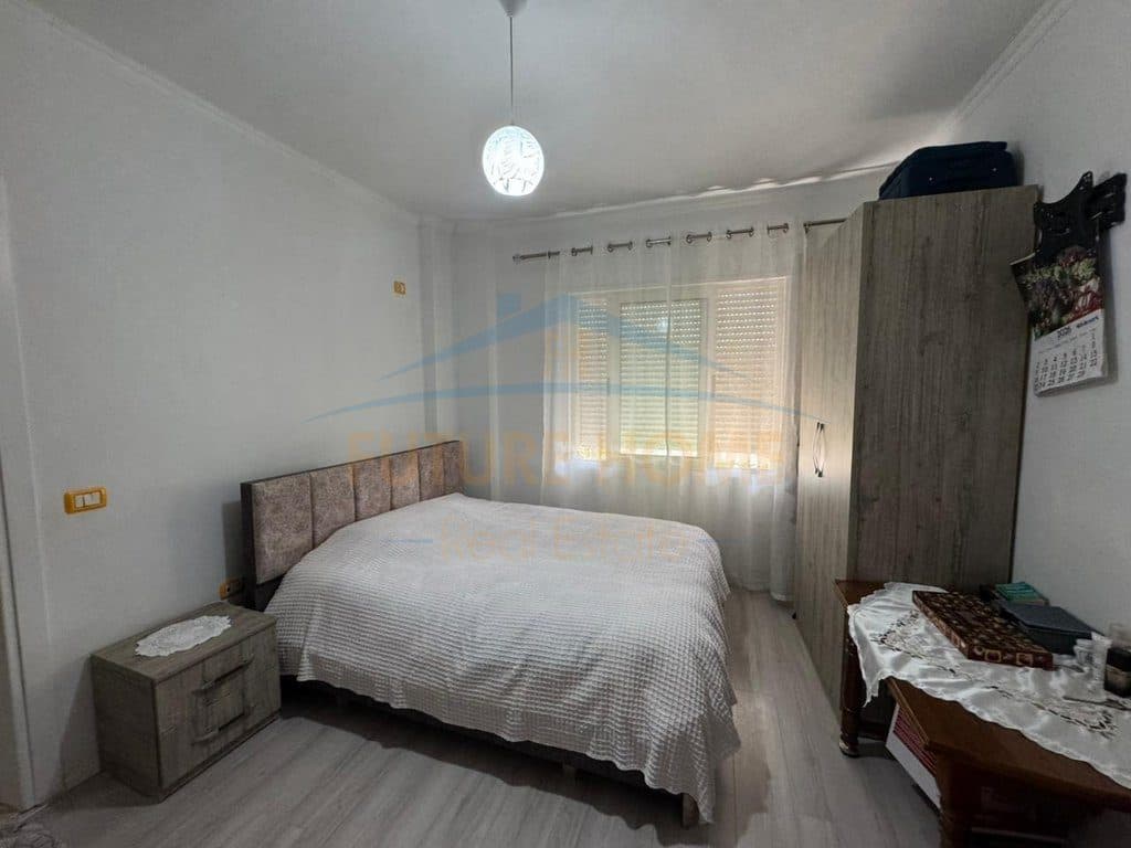 Shitet, Apartament 2+1 , Fresk 4