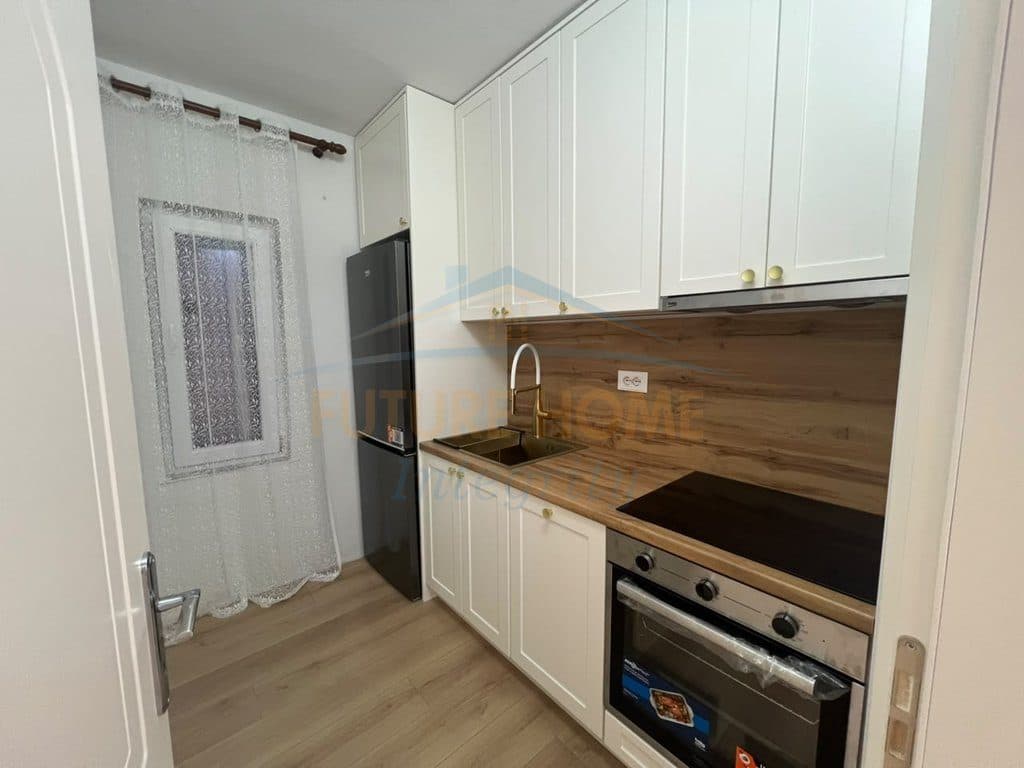 Qera, Apartament 3+1, Rruga Fortuzi, Tiranë. 4