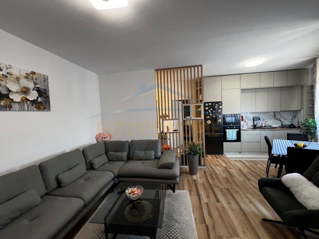 Shitet, Apartament 1+1, Oasis Residence, Tiranë. 2