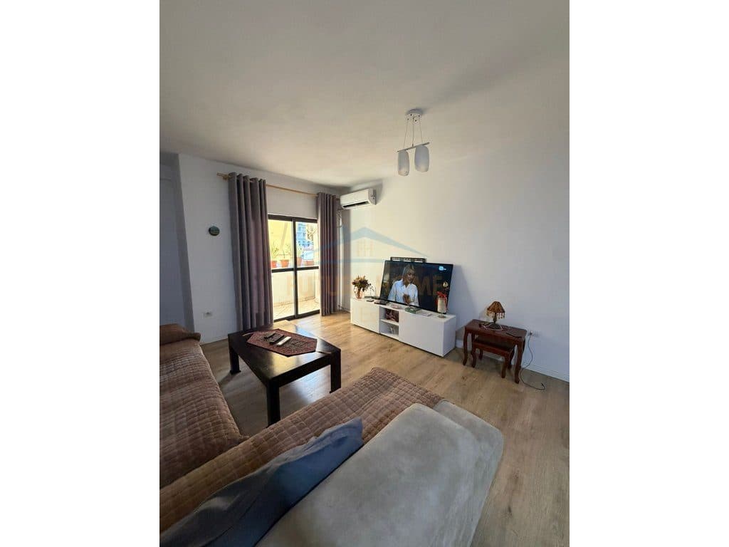 SHITET APARTAMENT 2+1+2 – KOMUNA E PARISIT, TIRANË