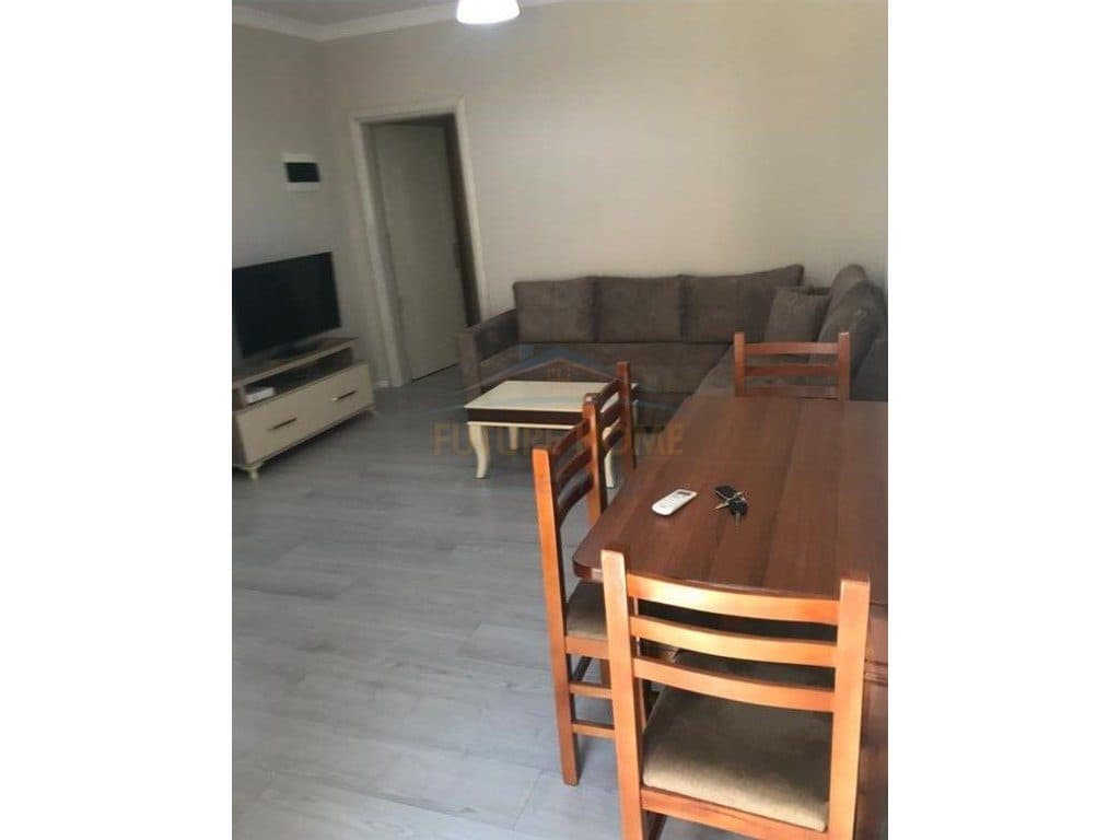 Qera, Apartament 1+1+Parkim, Ish Tregu Elektrik, Tiranë. 2