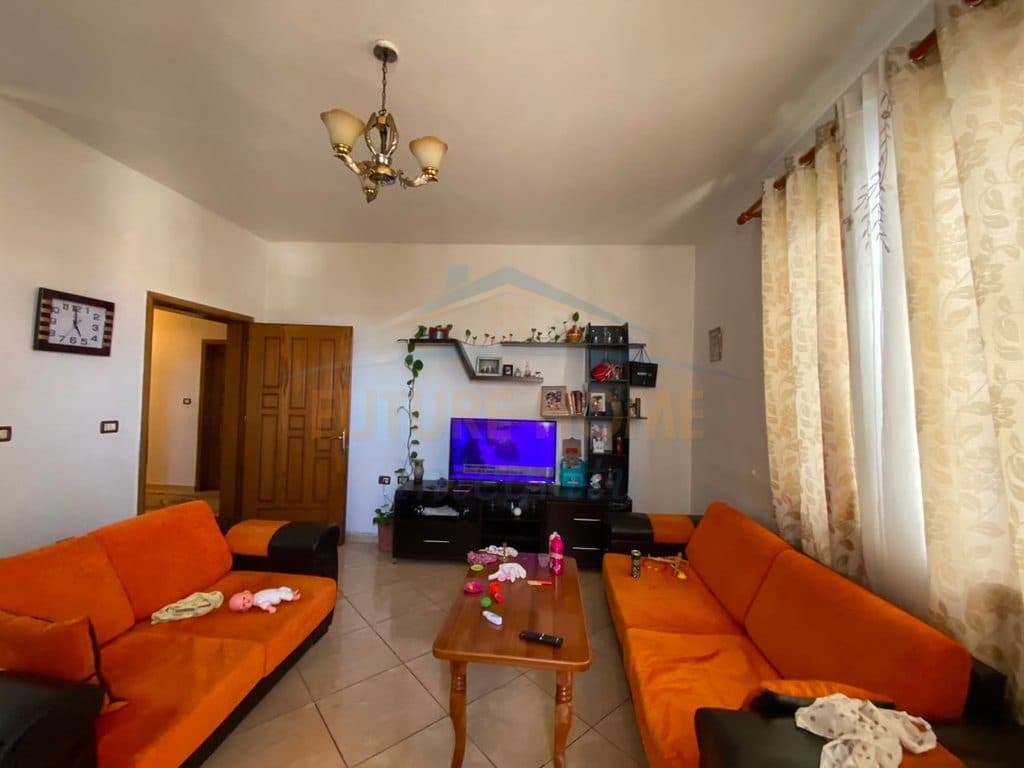 Shitet, Shtëpi Private, Sauk, Tiranë. 4