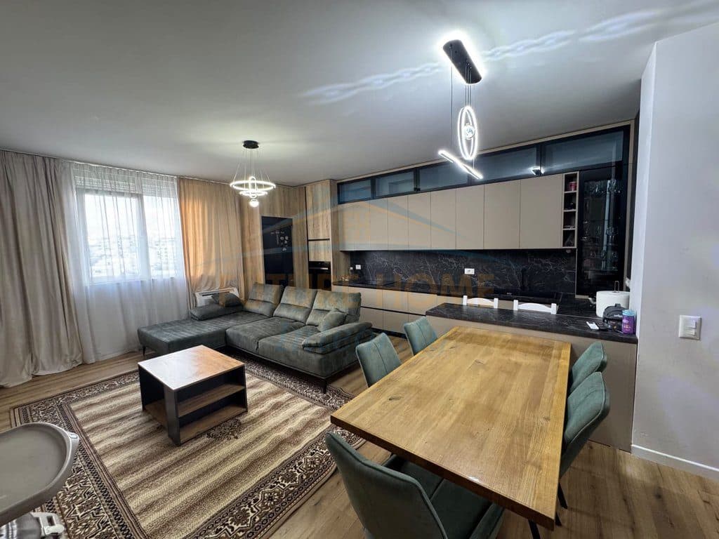 Shitet, Apartament 2+1, Shkolla e Baletit, Tiranë. 2