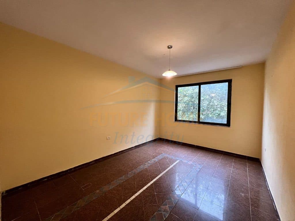 Qera, Apartament 2+1 për zyra, Ali Demi, Tiranë. 4