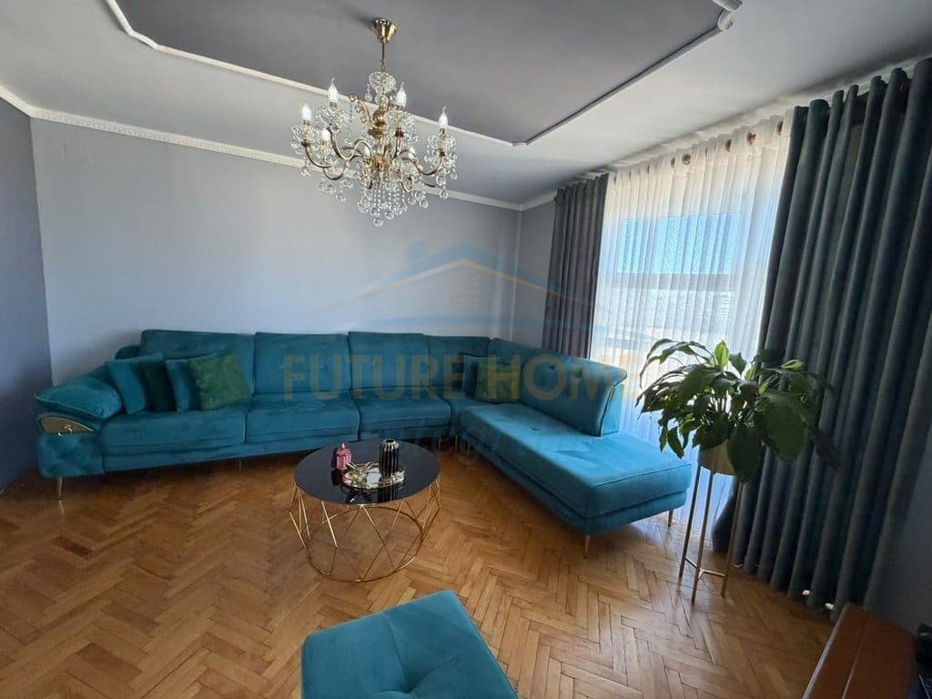 Shitet, Apartament 2+1, Rruga e Dibrës, Tiranë. 3