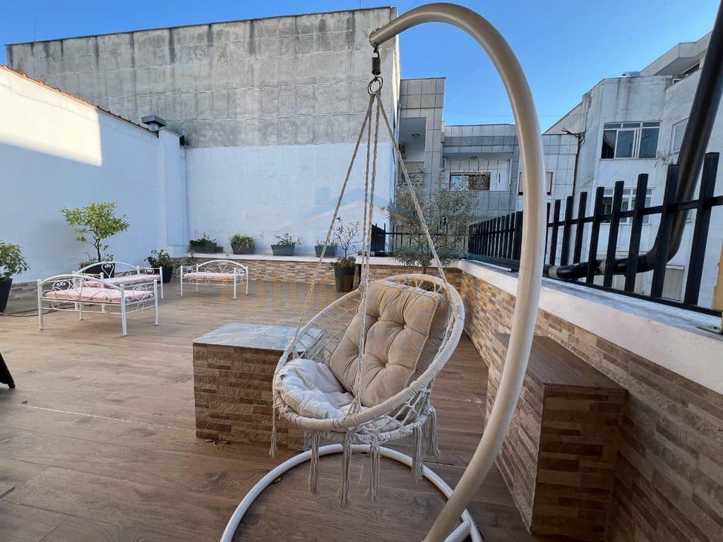 Qera, Apartament 1+1+Verandë, Ish Dogana, Tiranë. 2