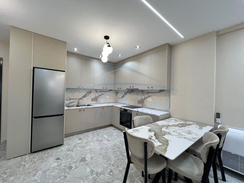 Qera, Apartament 1+1+Post Parkimi, Kompleksi E88, Tiranë. 3