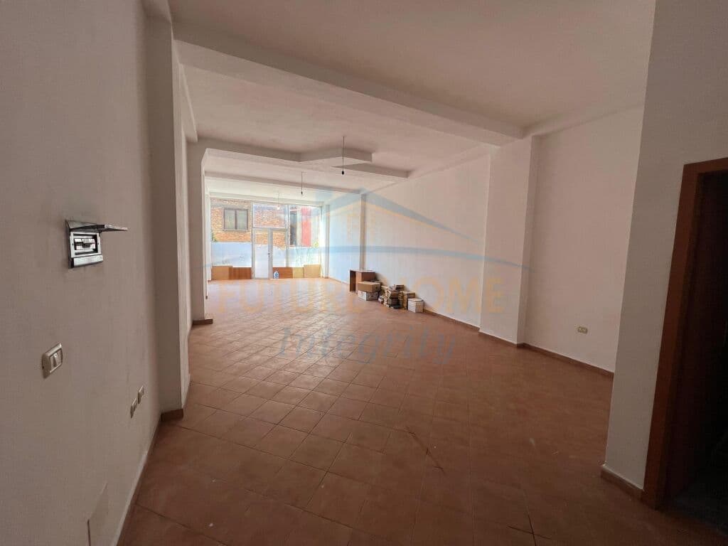 Qera, Ambient Biznesi, Rruga Vllazën Huta, Tiranë. 4