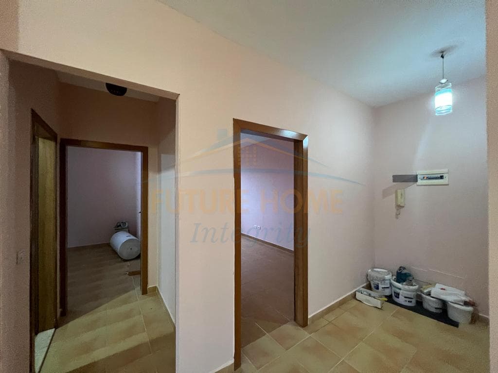 Qera, Apartament 3+1+2, Rruga Vllazën Huta, Tiranë. 4