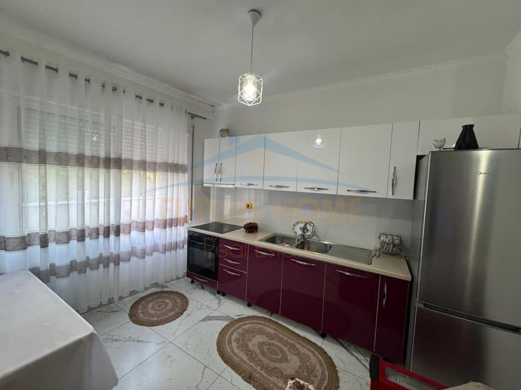 Shitet, Apartament 2+1 , Fresk 3