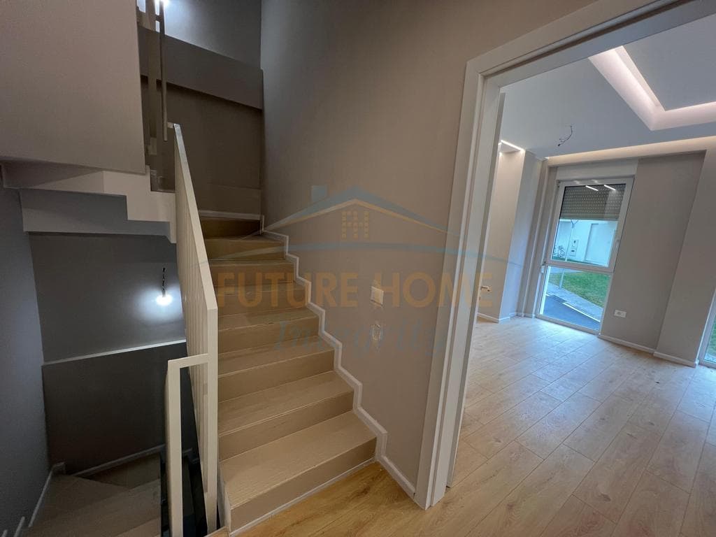 Qera, Vilë 3-Katëshe+2 Poste parkimi, AbA Residence, Tiranë. 2