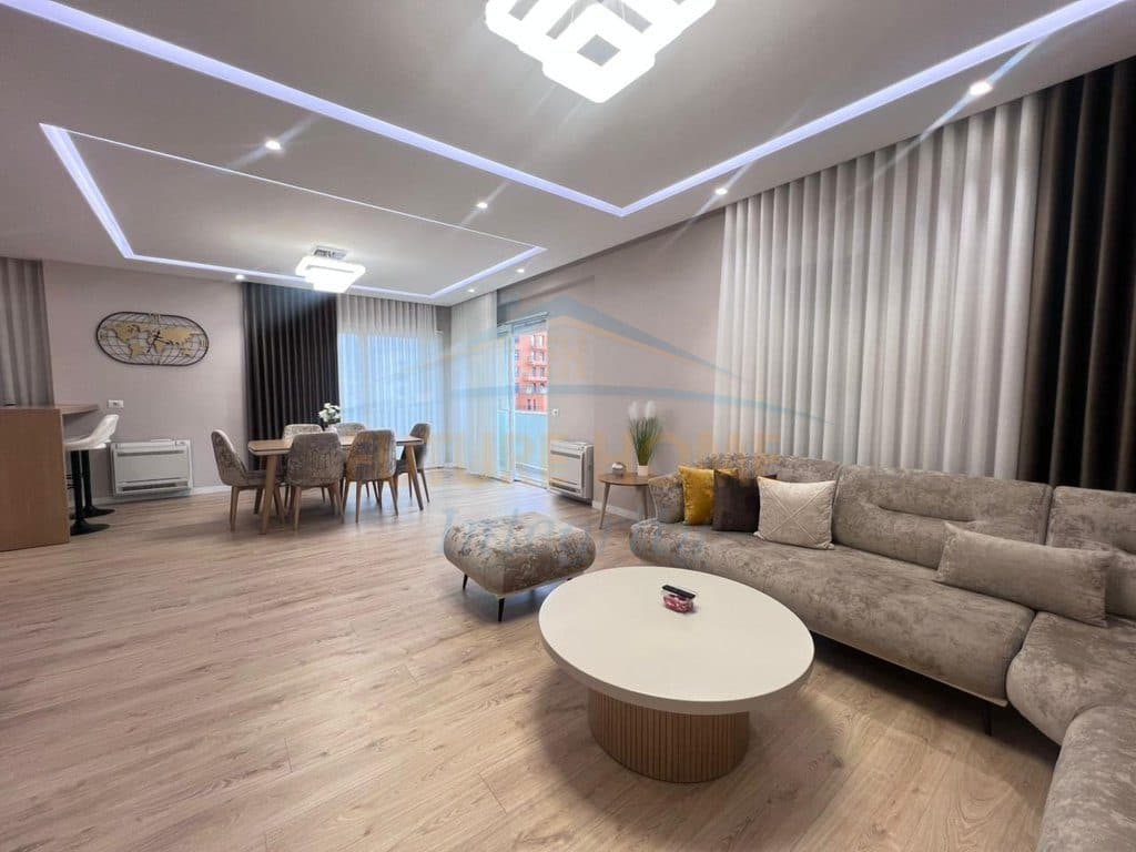 Qera, Apartament 3+1+2+2 Poste parkimi, Shkolla e Kuqe, Tiranë.