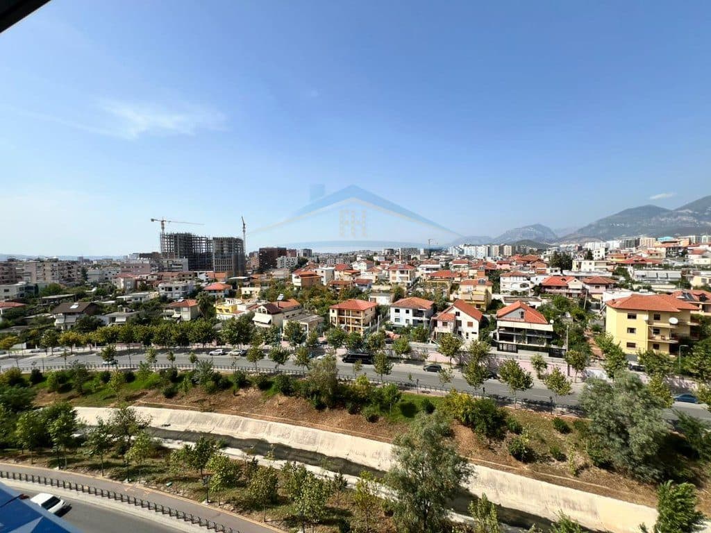 Shitet, Apartament 1+1, Rezidenca Golden Gate, Tiranë. 2