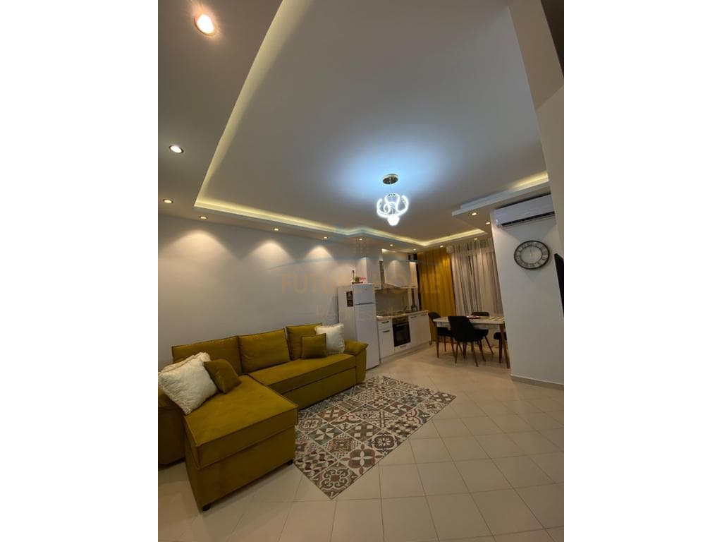 Shitet, Apartament 1+1, Durrës