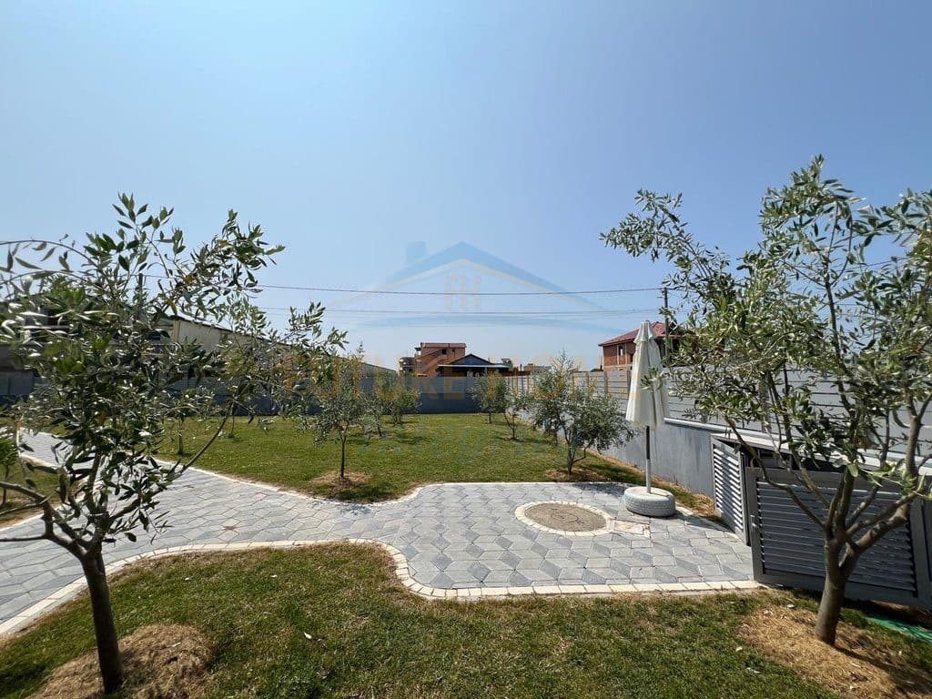 Shitet, Shtëpi Private 2-Katëshe, Xhafzotaj, Durrës.
