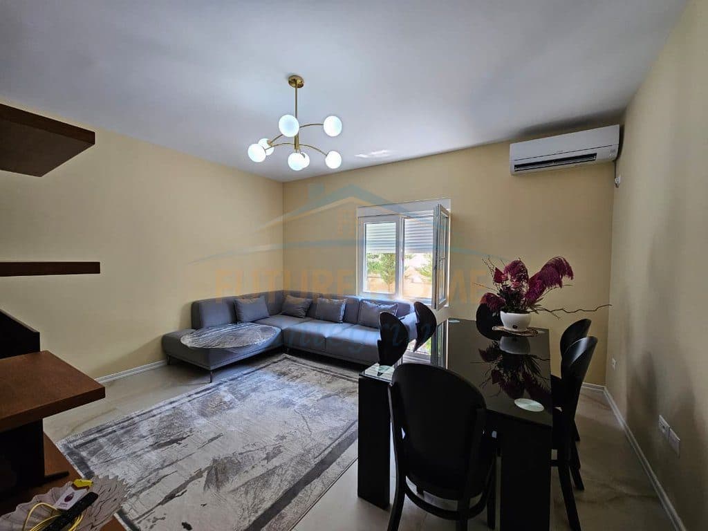 Qera, Apartament 2+1+2+Post Parkimi Pallati i Brigadave, Tiranë.
