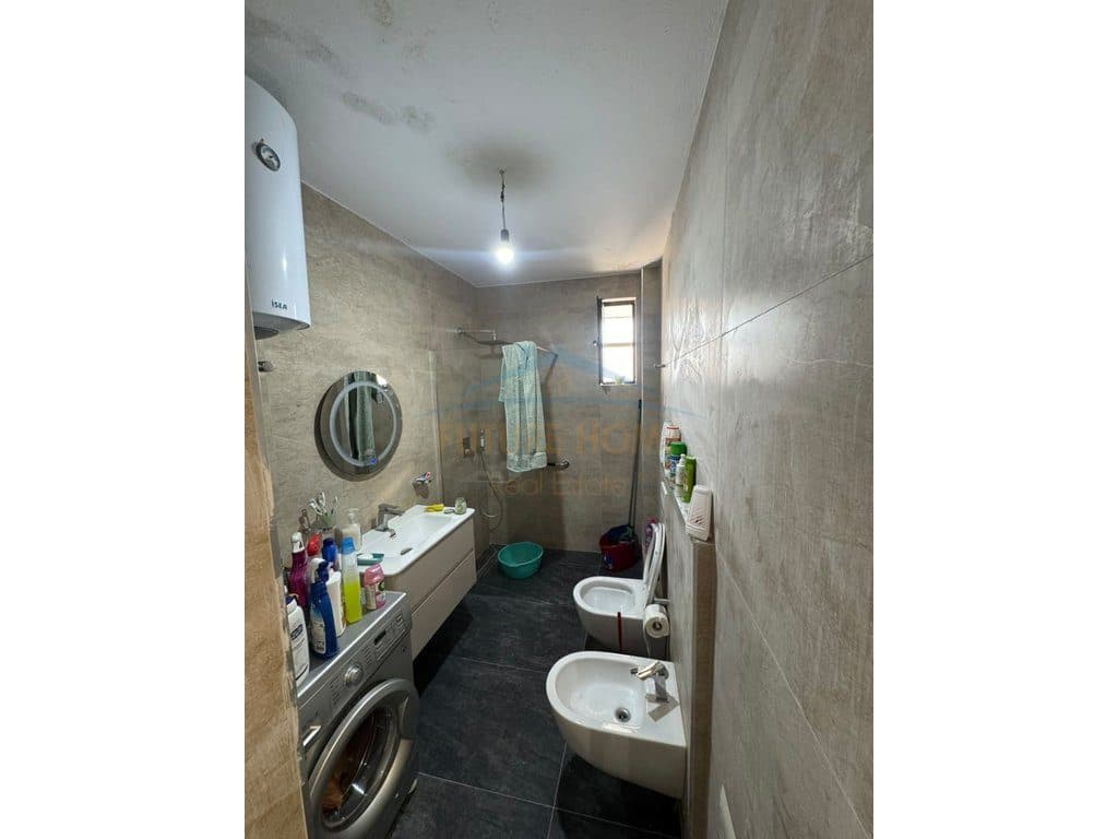 Shitet, Apartament 2+1, Ish-Fusha e Aviacionit 3