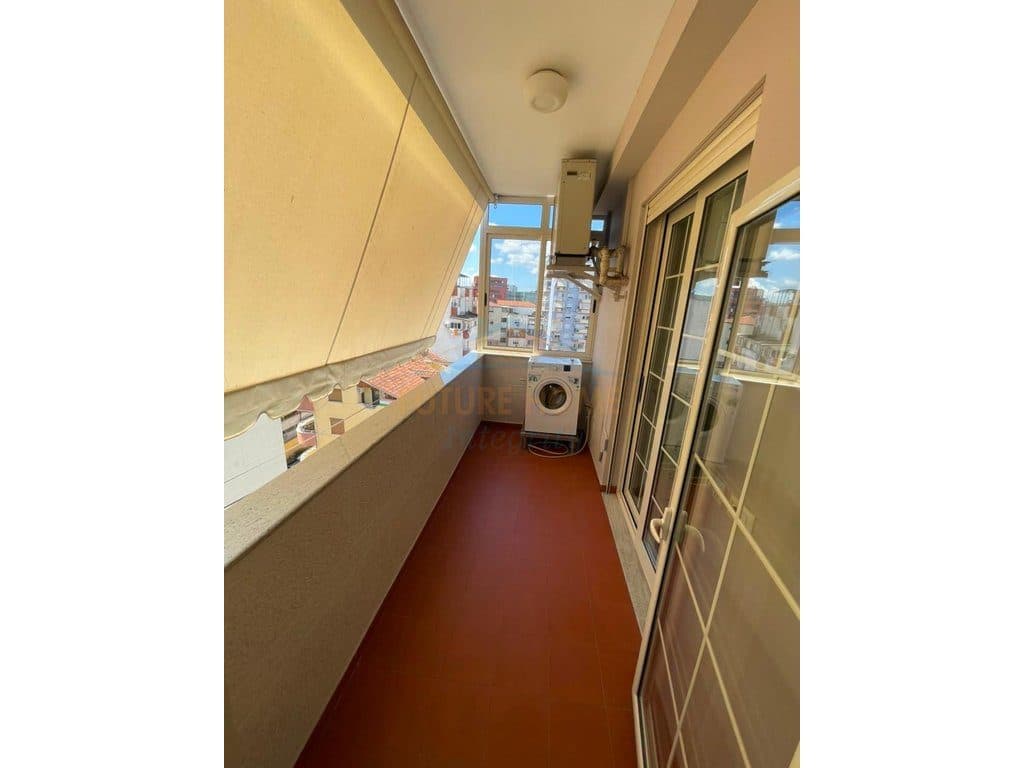 Qera, Apartament 1+1, Pazari i Ri, Tiranë.