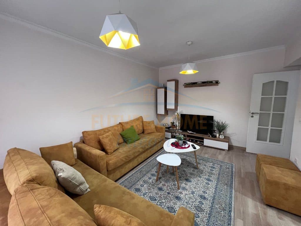 Shitet, Apartament 1+1, Shkolla e Baletit, Tiranë. 3