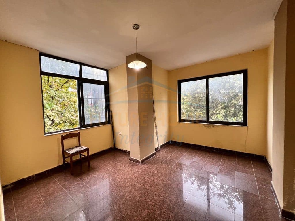 Qera, Apartament 2+1 për zyra, Ali Demi, Tiranë. 3