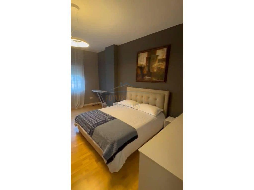 Qera, Apartament 3+1+2, Rruga Mine Peza, Tiranë. 4