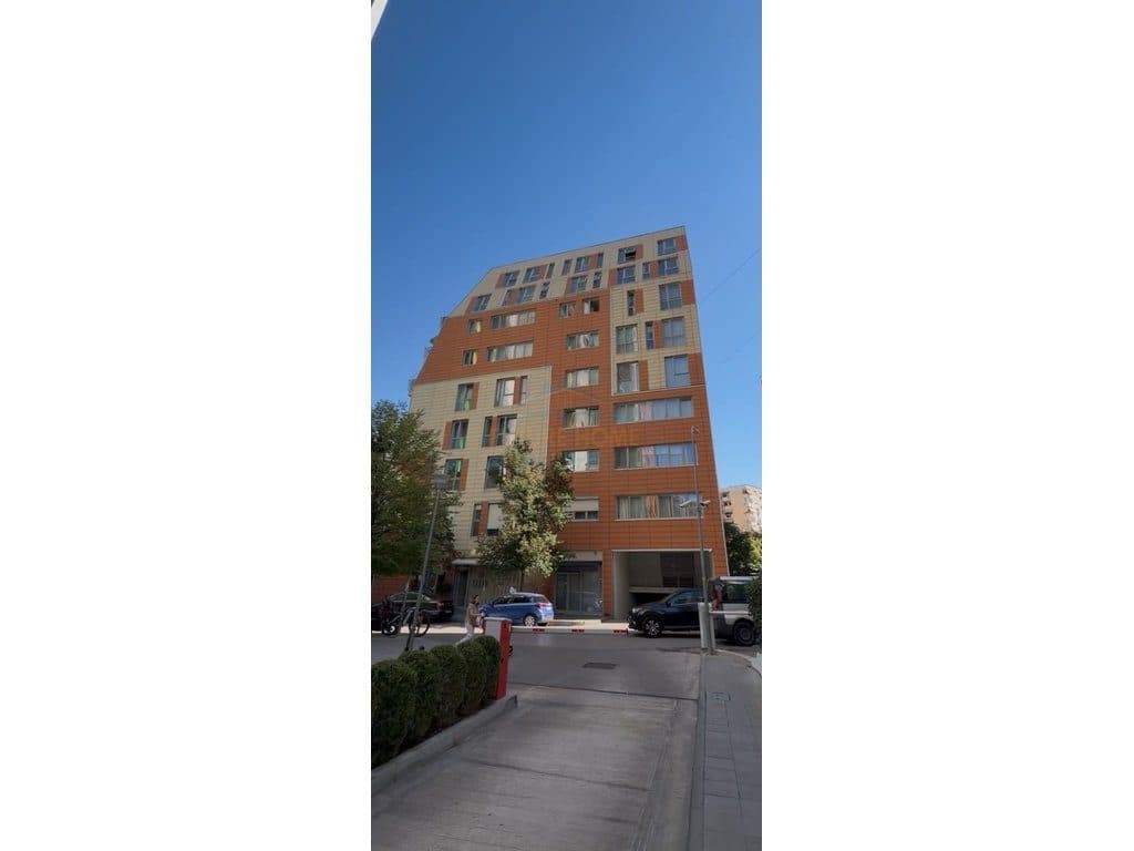 Shitet, Apartament 2+1+2+Depo, Rezidenca Ambasador 2, Tiranë.