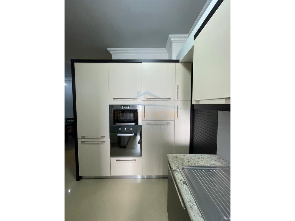 Qera, Apartament 2+1+2, Vilat Gjermane, Tiranë. 500 € 2
