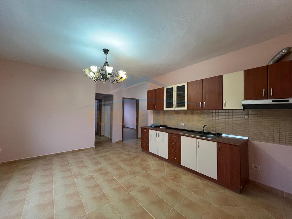 Qera, Apartament 3+1+2, Rruga Vllazën Huta, Tiranë. 3