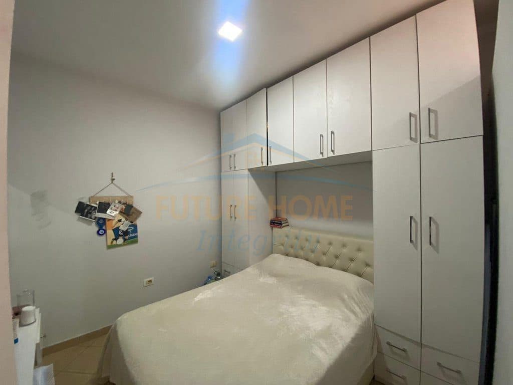 Shitet, Apartament 2+1+Verandë (I konvertuar), Fresku, Tiranë. 4